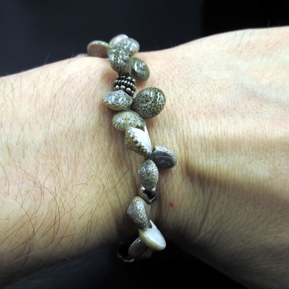 Vintage Genuine Sea Shell Bracelet - Picture 4 of 6